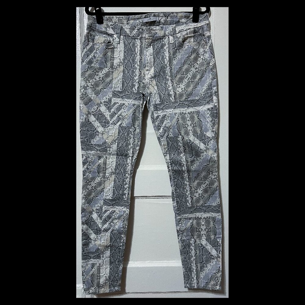 7 for All Mankind Womens Gray/Green Tone Snakeprint Skinny Pants Size 32 EUC